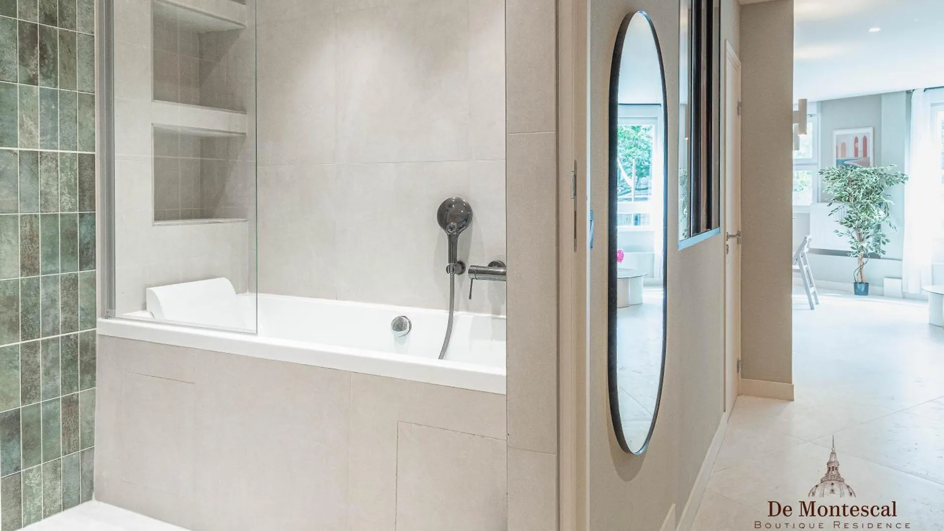 De Montescal - Hot Tub And Ac Cosy Apartment A Prime Location 40M2 Paris 0*,  France