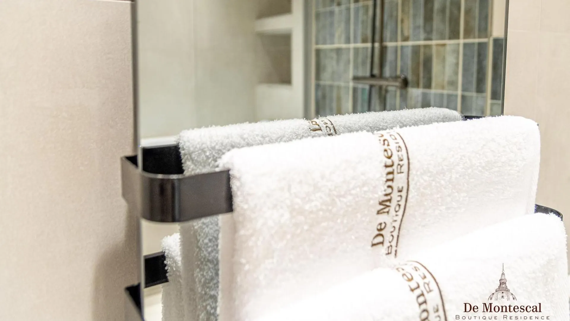 De Montescal - Hot Tub And Ac Cosy Apartment A Prime Location 40M2 Παρίσι
